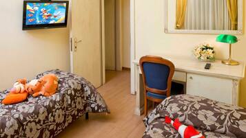 Minibar, una cassaforte in camera, una scrivania