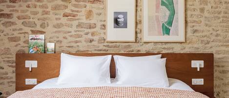 Junior Suite | Premium bedding, individually decorated, individually furnished, desk