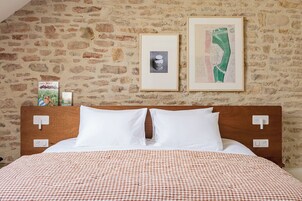 小型套房 | 高档床上用品、特色装修、特色家居、办公桌