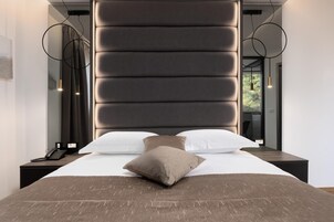 Ropa de cama de alta calidad y minibar