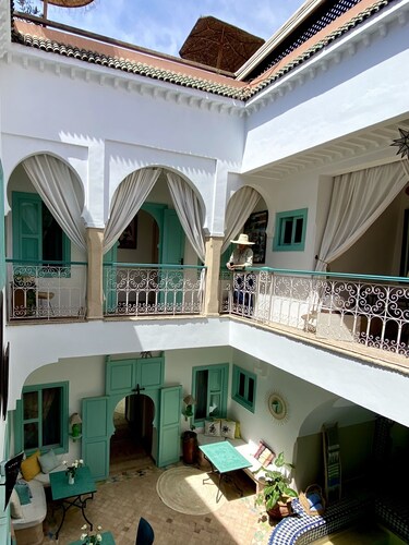 RIAD LAURIERS BLANCS