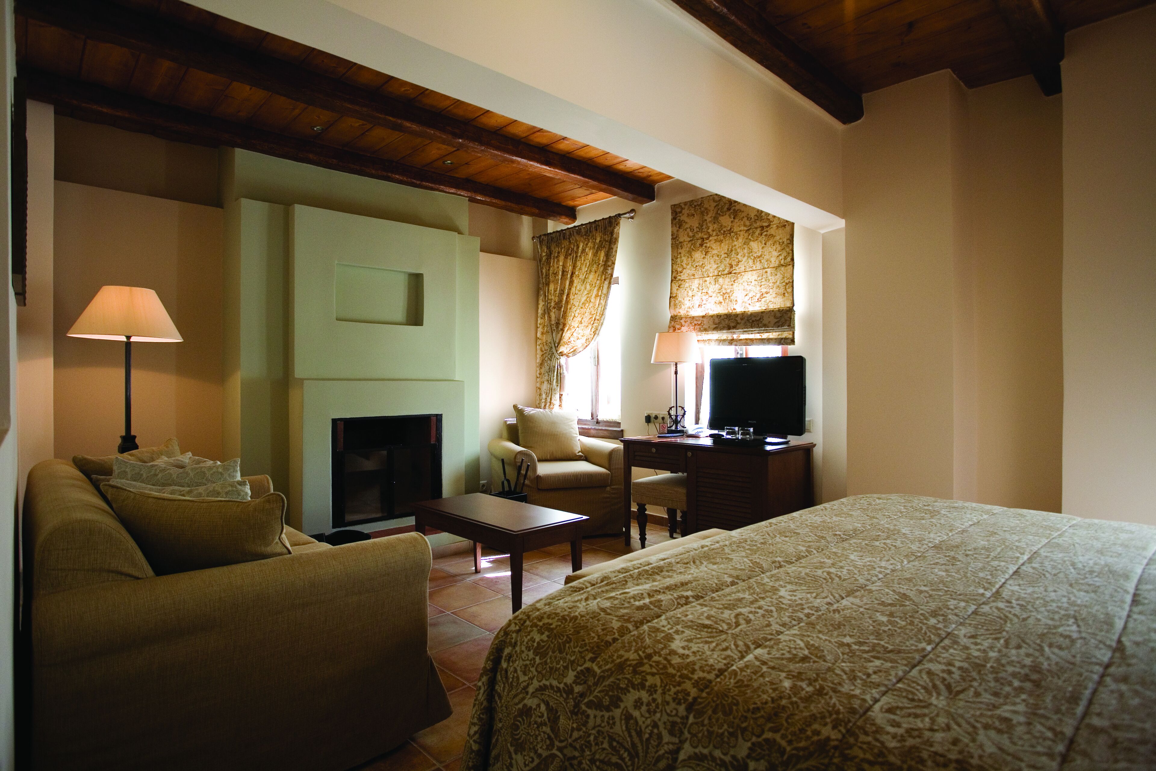 superior room, sea or pool view | minibar, in-room safe, individually decorated, desk