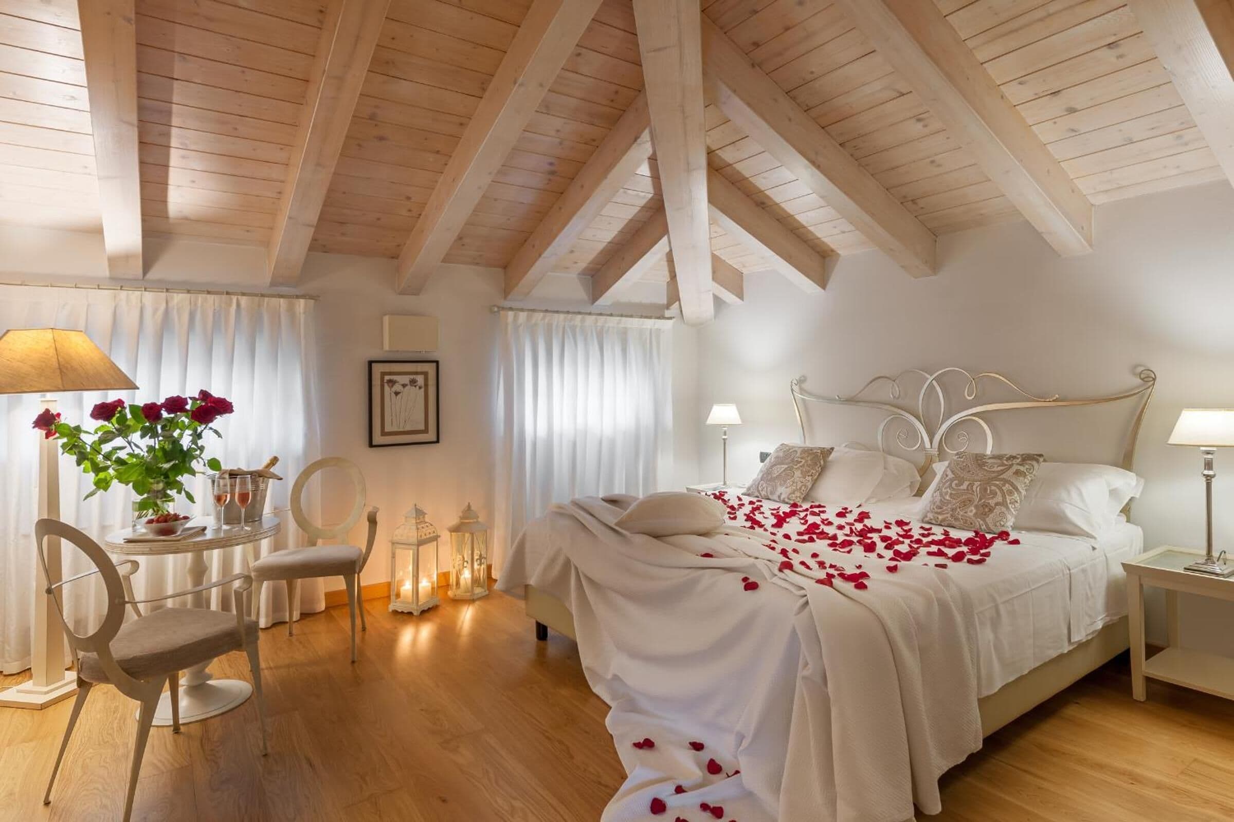 1 bedroom, hypo-allergenic bedding, minibar, in-room safe