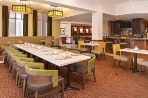 Breakfast, lunch and dinner served - Hilton Garden Inn Yuma Pivot Point (Yuma)