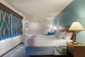 Suite Deluxe, 1 dormitori, no fumadors (1 King Bed) | Escriptori, planxa i posts de planxar i bressols gratuïts 