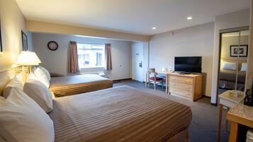 Room, 2 Queen Beds, Non Smoking