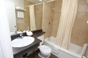 Free toiletries, hair dryer, towels - Canadas Best Value Inn Prince George (Prince George)