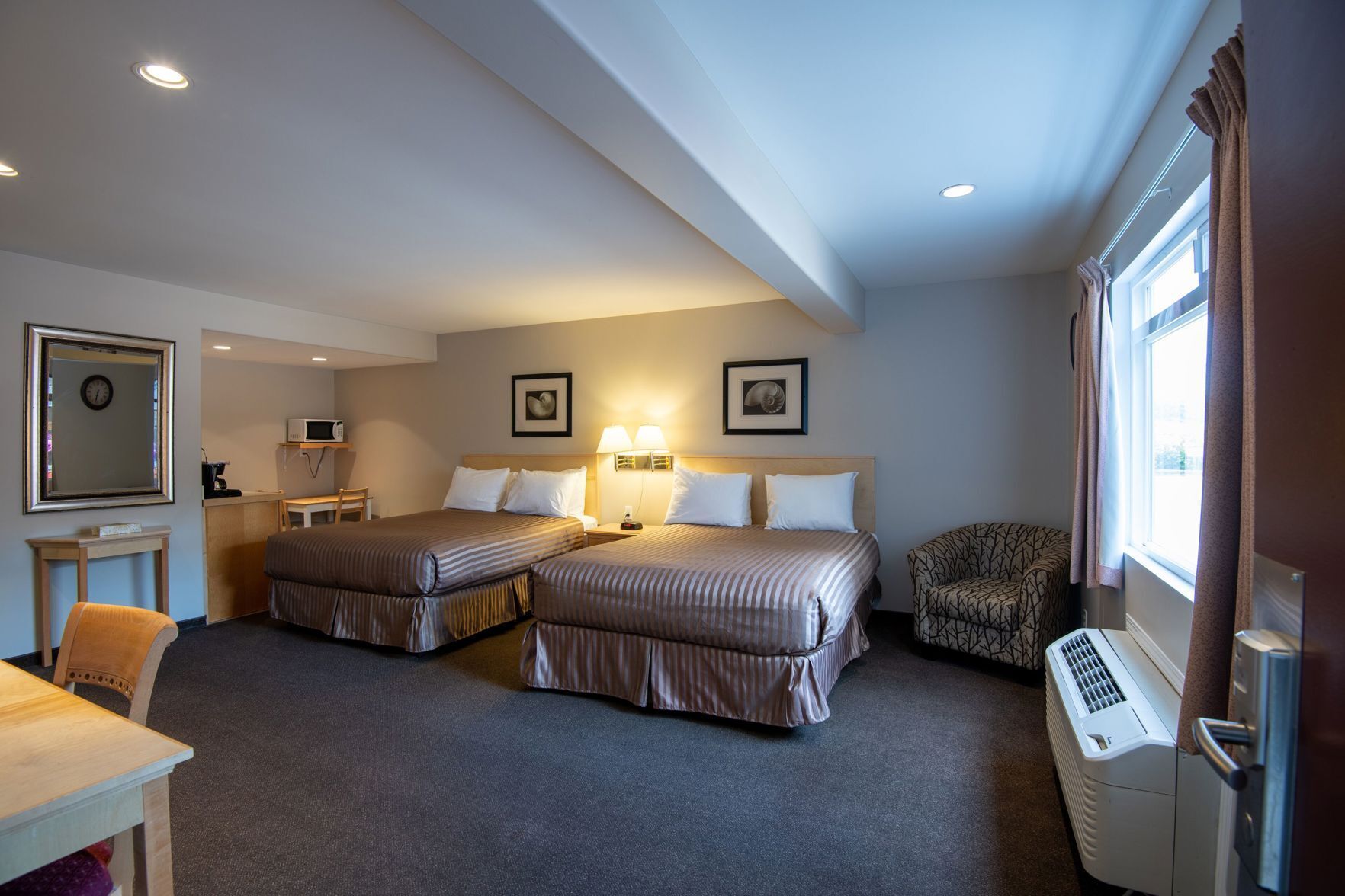 Free WiFi, bed sheets, alarm clocks