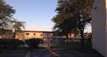 Days Inn by Wyndham Bowling Green