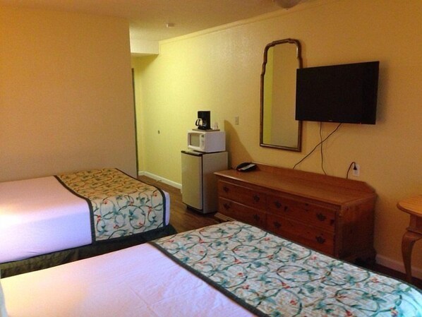 Room - Days Inn by Wyndham Bowling Green (Bowling Green)