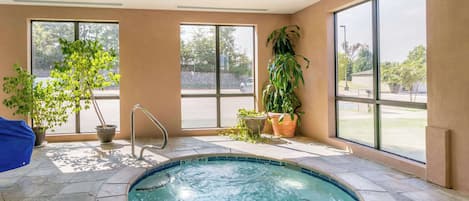 Indoor pool, sun loungers