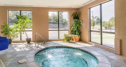 Comfort Suites Forrest City