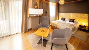 Phòng đôi Superior (Free Wellness) | Bộ đồ giường kháng dị ứng, minibar, két bảo mật tại phòng, bàn