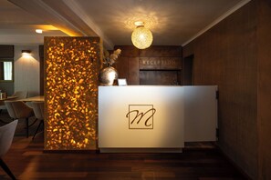 Reception - Mama's Design & Boutique Hotel (Bratislava)
