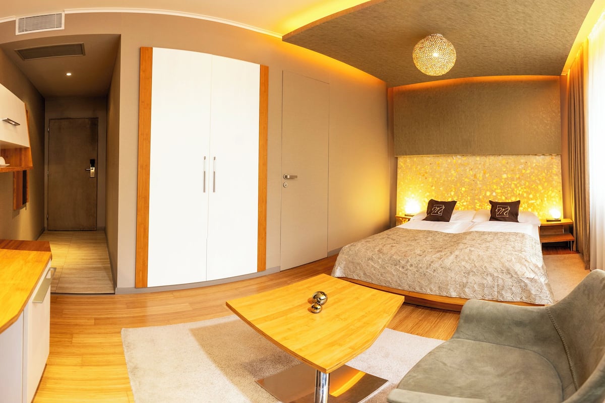 Executive Double or Twin Room (Free Wellness) | Hypo-allergenic bedding, minibar, in-room safe, desk