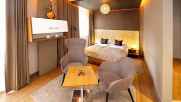 Phòng đôi Superior (Free Wellness) | Bộ đồ giường kháng dị ứng, minibar, két bảo mật tại phòng, bàn