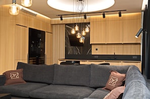 Apartment (Dependance) | Living area | 37-inch plasma TV with digital channels, TV, pay movies - Mama's Design & Boutique Hotel (Bratislava)