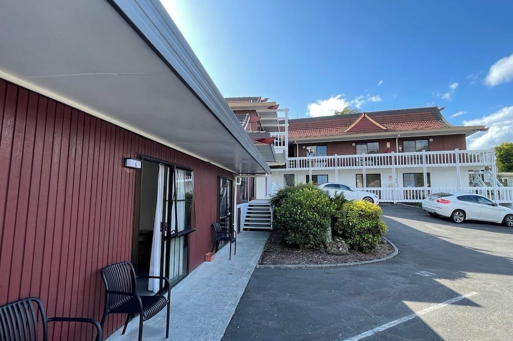 Cherry Court Motor Lodge