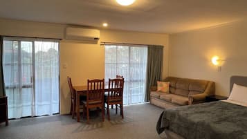 Deluxe Apart Daire, 1 Yatak Odası, Klima, Zemin Kat | 1 yatak odası, Mısır pamuklu çarşaf takımı, kaliteli yatak takımı
