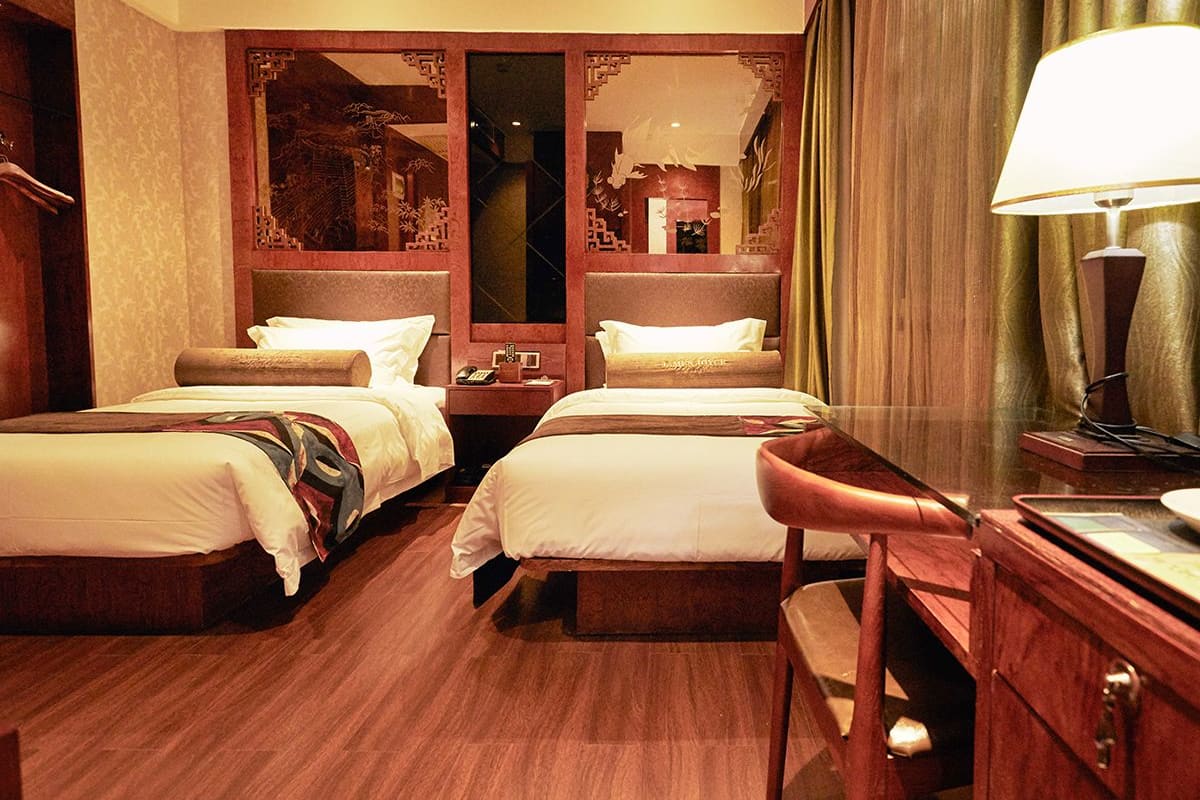 Luxury Twin Room | In-room safe, soundproofing, free WiFi, alarm clocks
