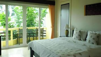 Superior Double Room, Garden View | Desk, blackout drapes, rollaway beds, bed sheets