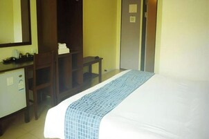 Superior Double Room, Garden View | Pemandangan dari bilik
