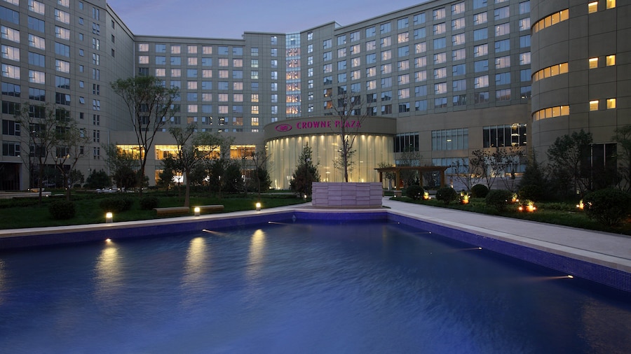 クラウン プラザ 天津 賓海 by IHG (天津賓海聖光皇冠假日酒店)