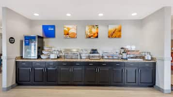 Ilmainen päivittäinen buffetaamiainen