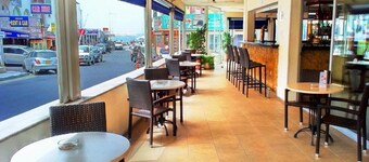 Daphne Hotel Apartments