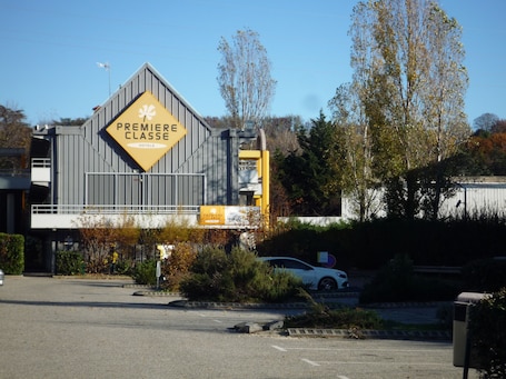 Free self parking