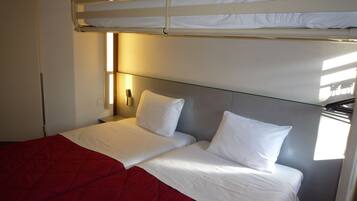 1 chambre, literie de qualité supérieure, bureau, rideaux occultants