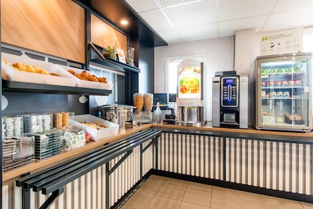 Desayuno buffet todos los días (con cargo)