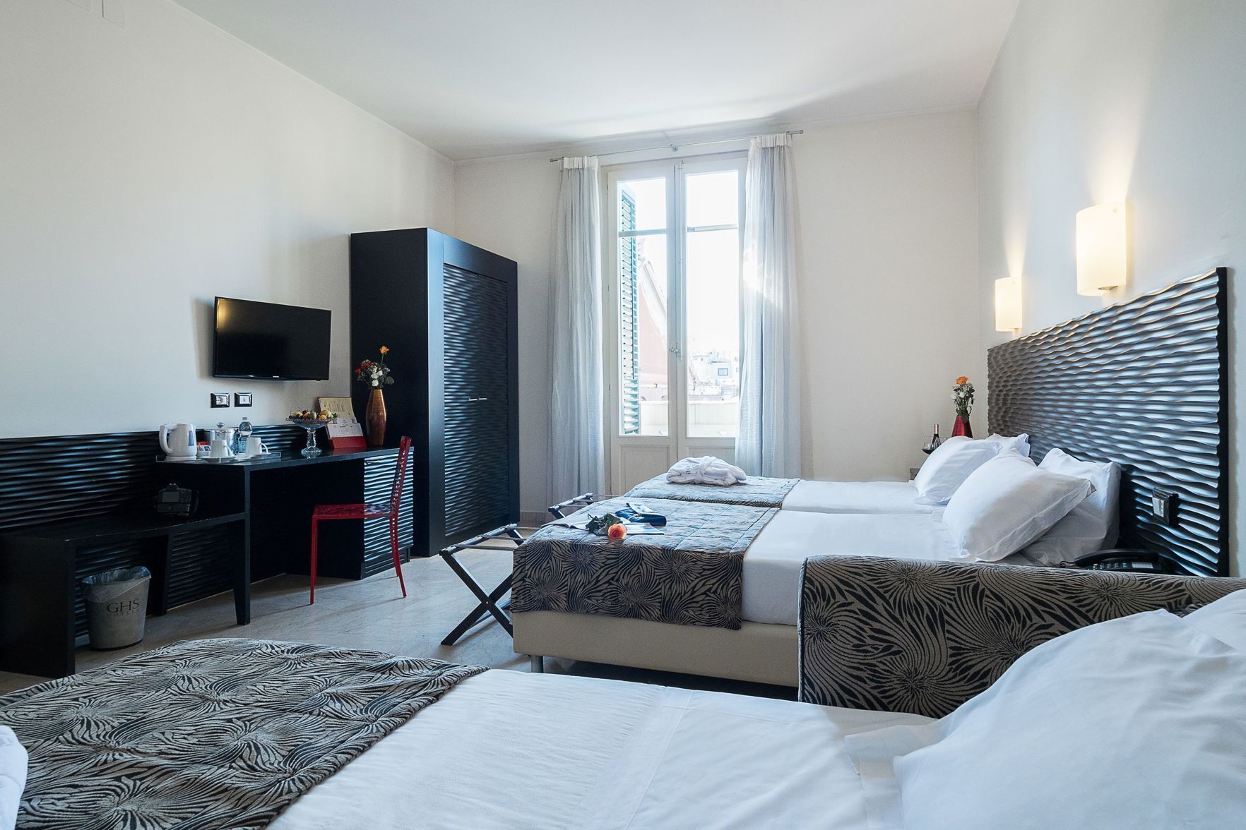 Premium bedding, minibar, in-room safe, desk