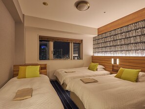 標準三人房, 非吸煙房 | 羽絨被、書桌、遮光布/窗簾、隔音