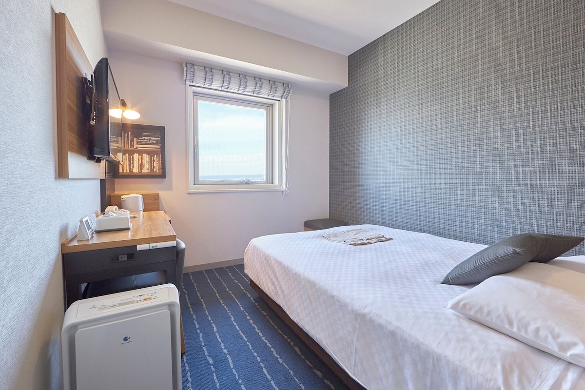 Standard-Doppelzimmer, 1 Doppelbett, Nichtraucher | 1 Schlafzimmer, Daunenbettdecken, Schreibtisch, Verdunkelungsvorhänge