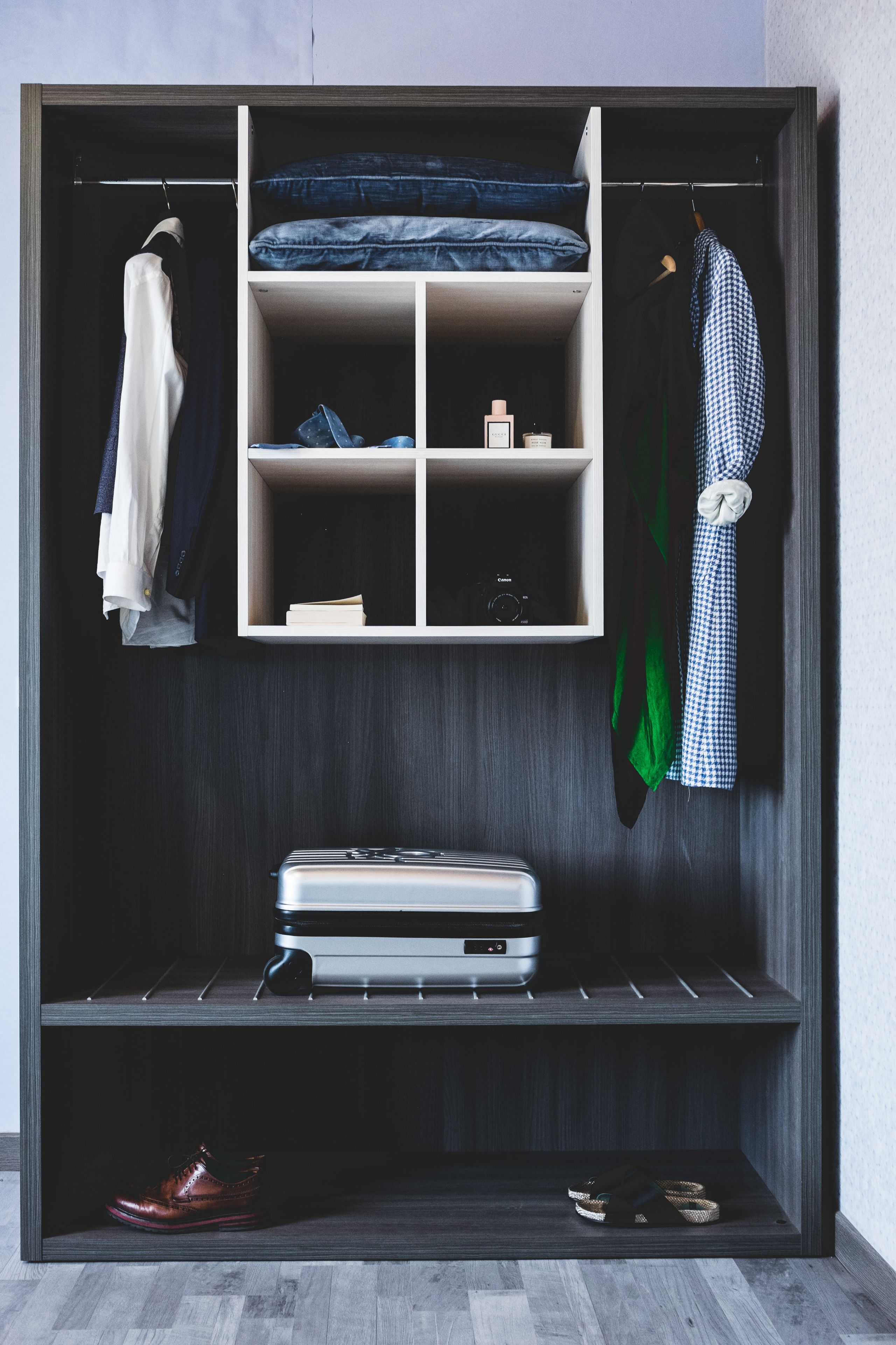 1 bedroom, desk, laptop workspace, cots/infant beds