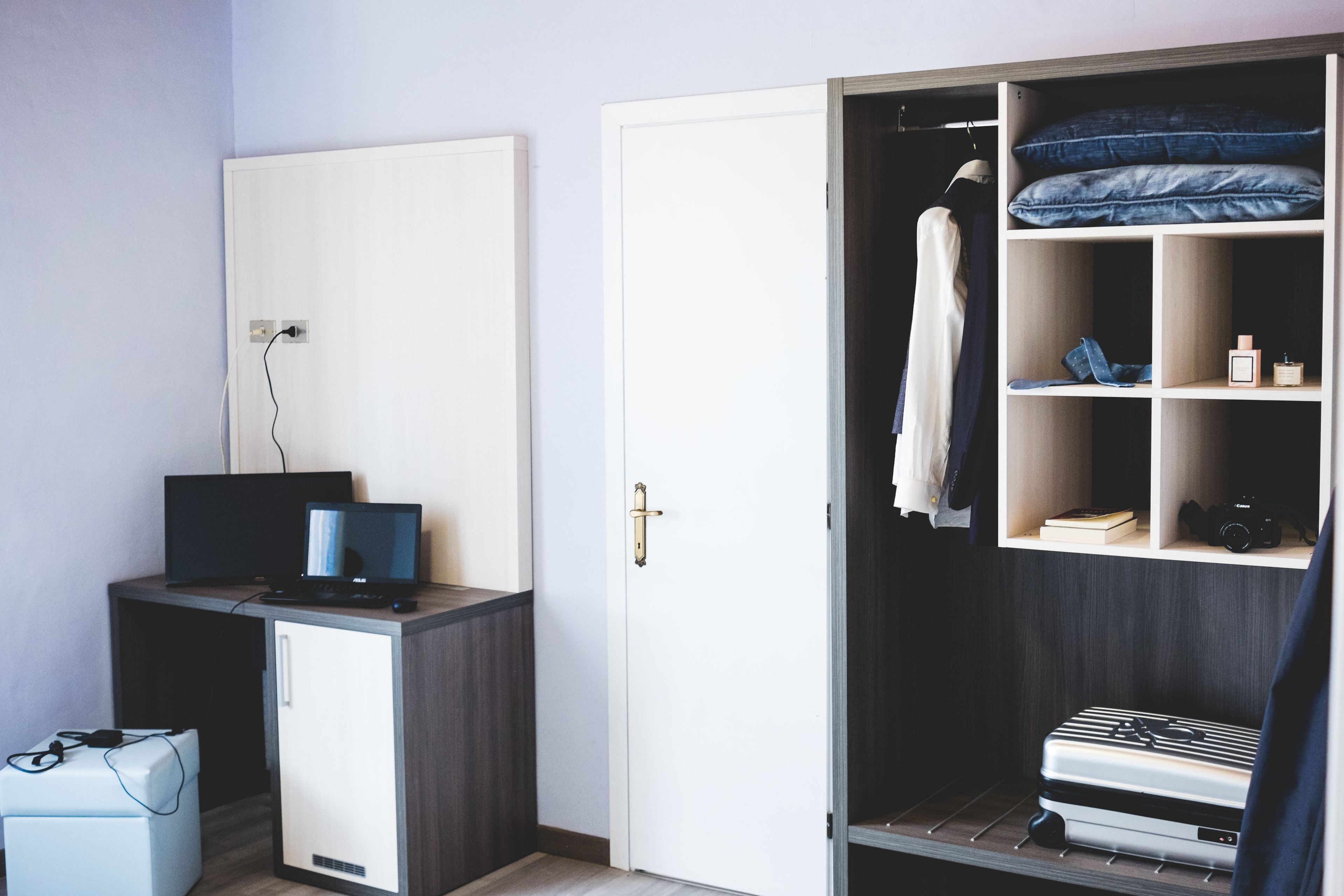 city double or twin room | 1 bedroom, desk, laptop workspace, cots/infant beds