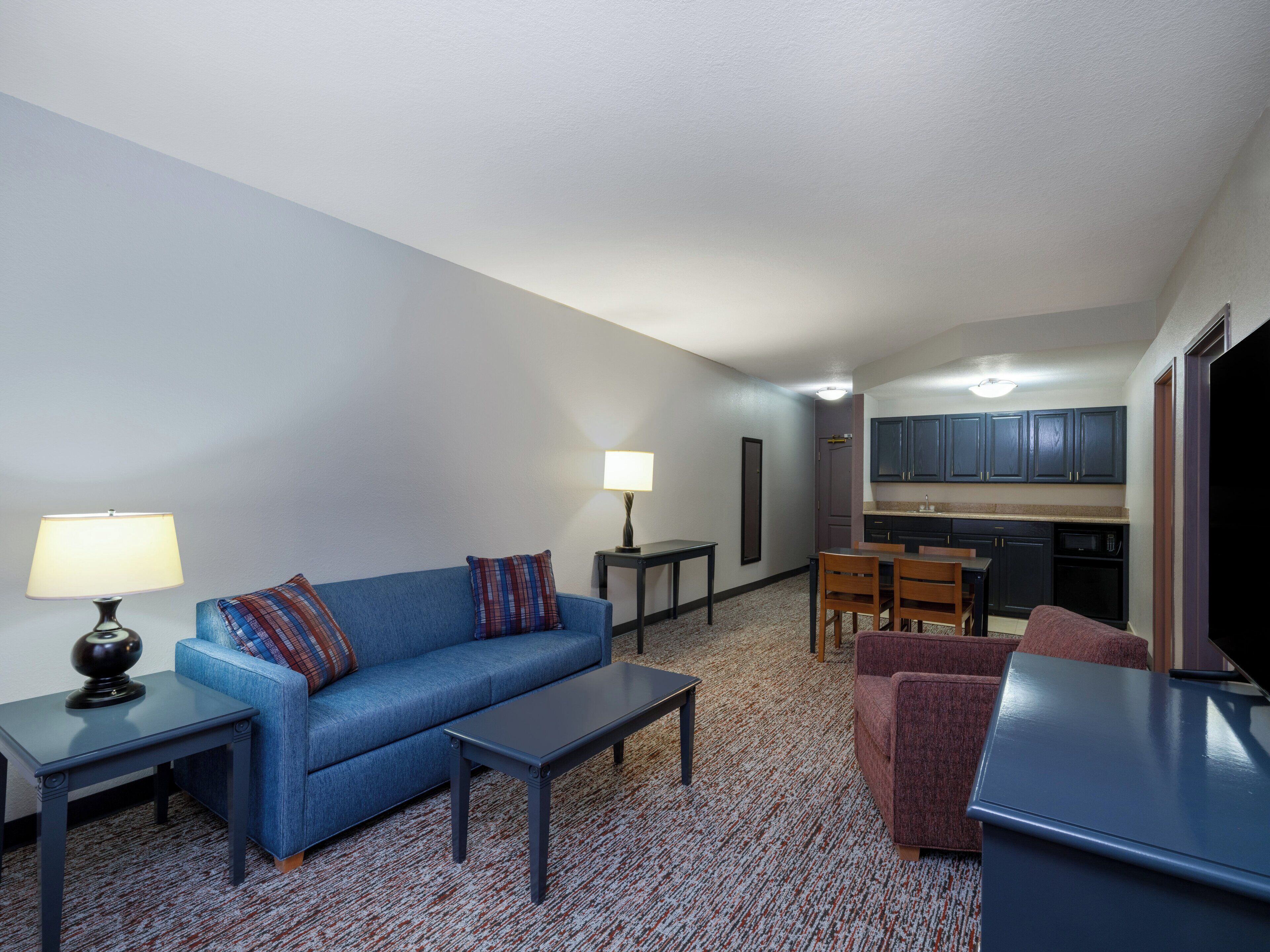 suite, 1 bedroom | premium bedding, pillow-top beds, desk, blackout curtains