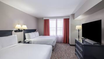 Suite, 2 Queen-Betten | Hochwertige Bettwaren, Pillowtop-Betten, Schreibtisch