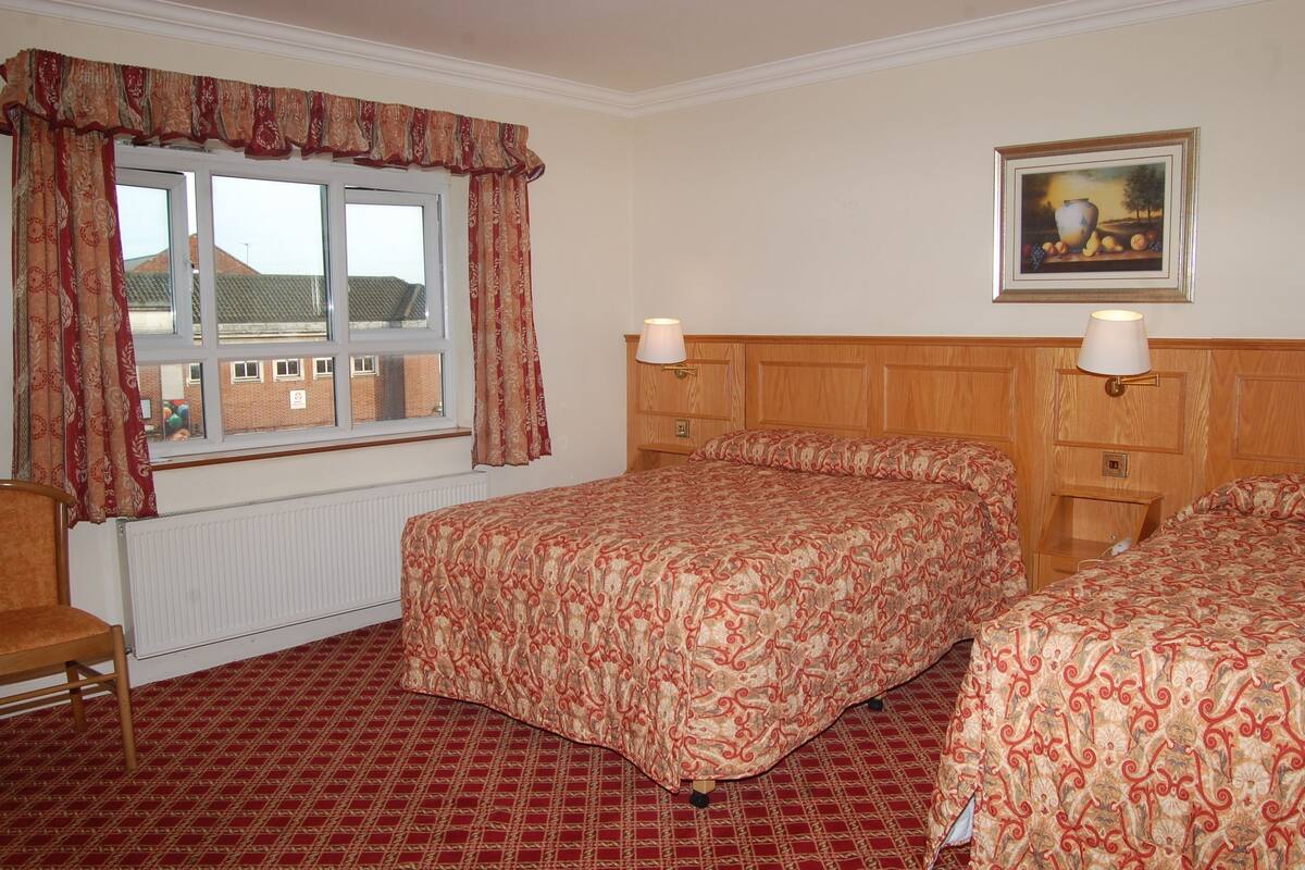 Desk, soundproofing, iron/ironing board (on request), WiFi (surcharge)