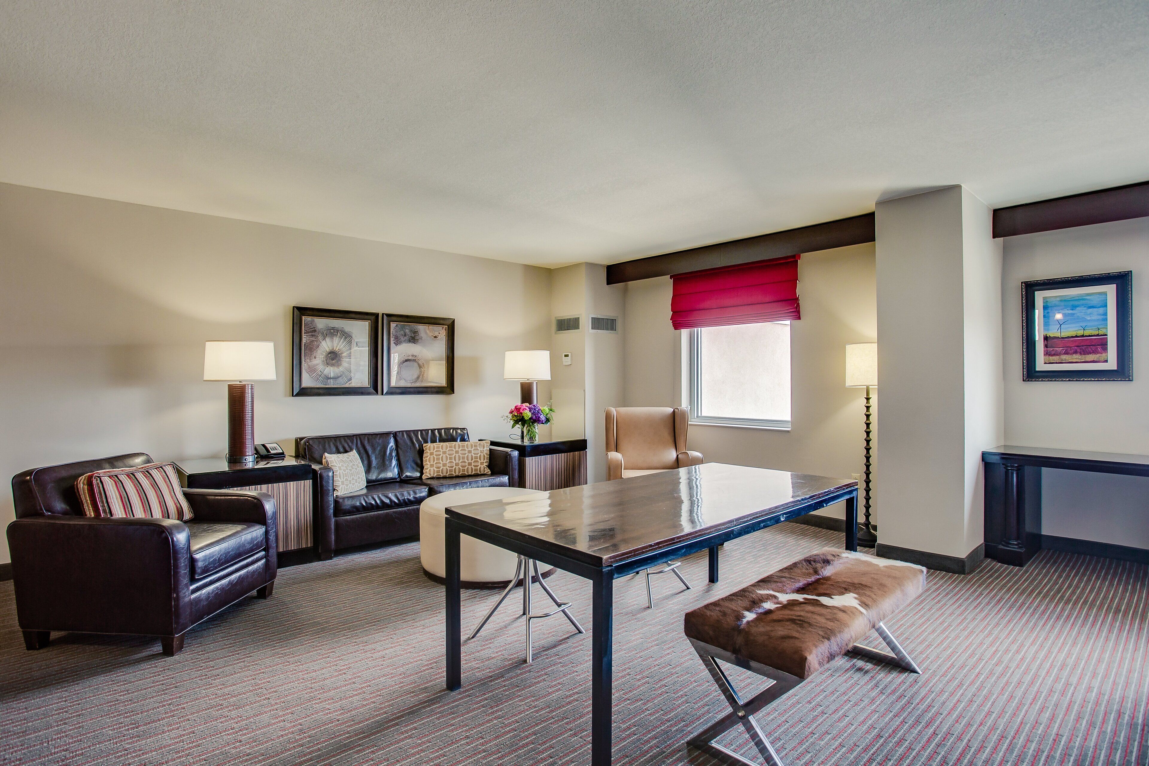 1 bedroom, hypo-allergenic bedding, pillow-top beds, desk