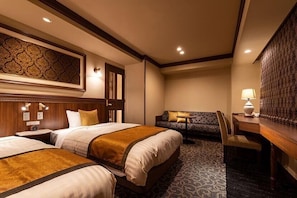 Excellent Twin Room for 3 Guests | Desk, free WiFi, bed sheets - Hiroshima Grand Intelligent Hotel (Hiroshima)