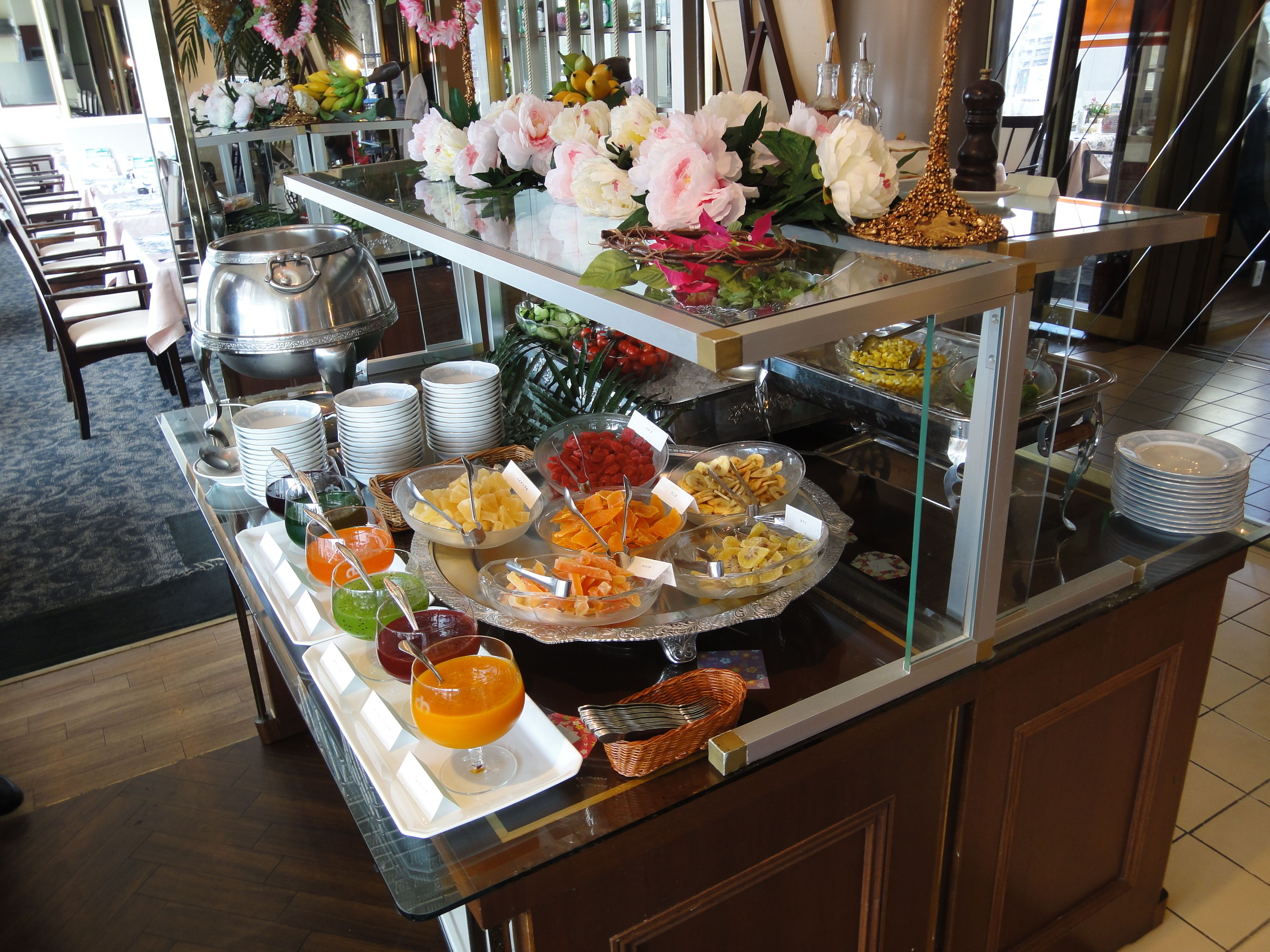 每日供应全套早餐（每人 JPY 2200）