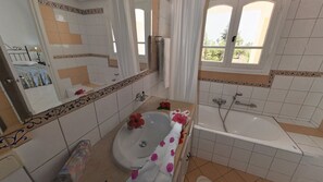 Bathroom - Guesthouse Villamar (Hammamet)