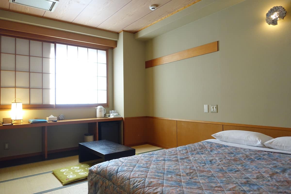 Traditionele kamer, niet-roken (Japanese Western Style ) | Een strijkplank/strijkijzer, gratis wifi, beddengoed