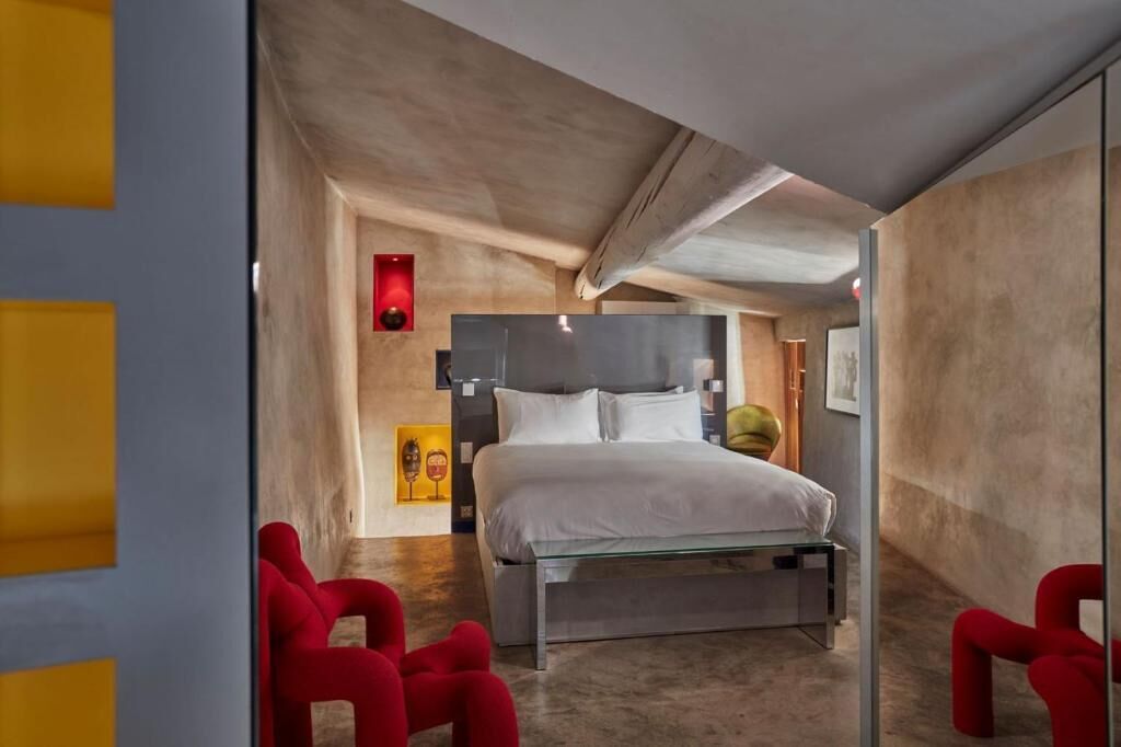 Habitación estándar doble | Ropa de cama de alta calidad, minibar, caja fuerte