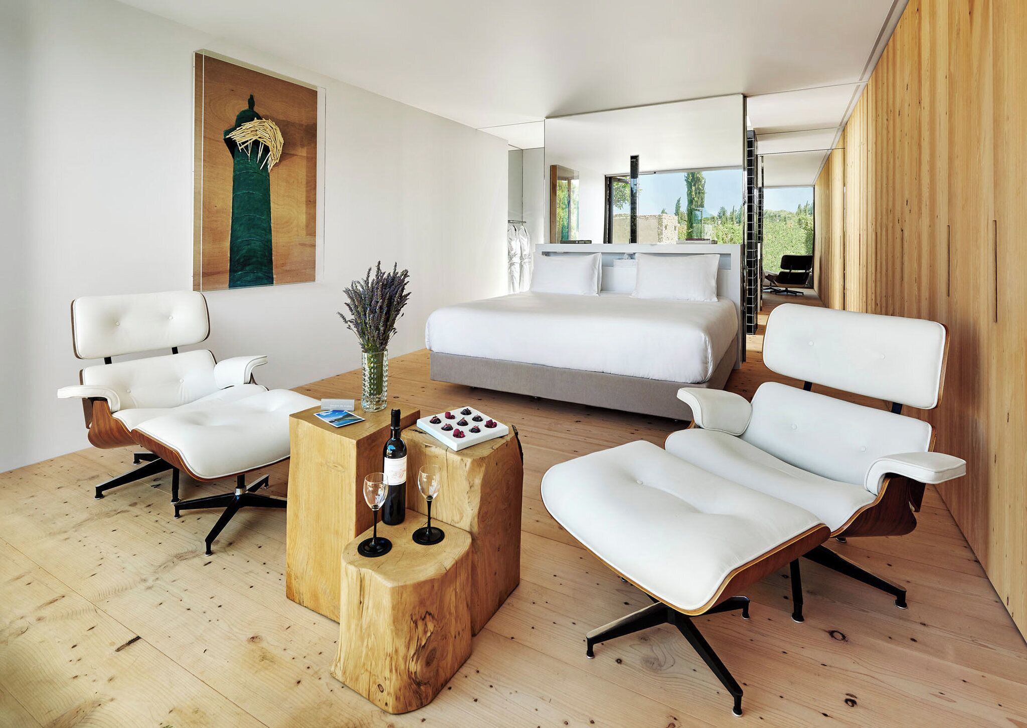 Ropa de cama de alta calidad y minibar 