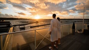 双人护理室、桑拿、热水浴缸、湿蒸房、温泉/矿泉、身体护理