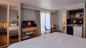 Soundproofing, iron/ironing board, free WiFi, bed sheets