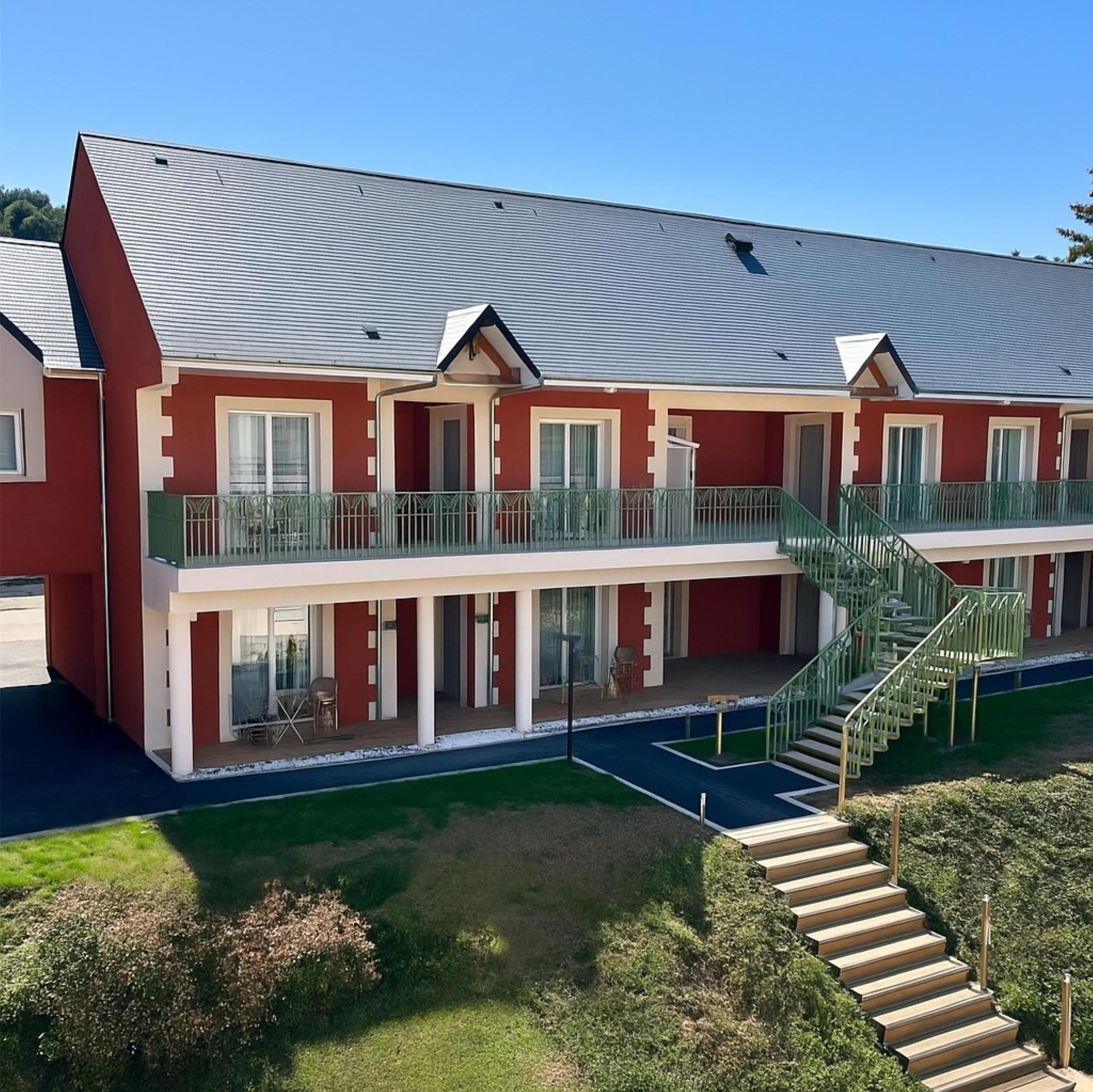 Sistema de insonorización, tabla de planchar con plancha y wifi gratis 